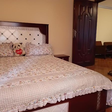 Fully Furnished Condo In The Center Of Addisz-Abeba Kültér fotó