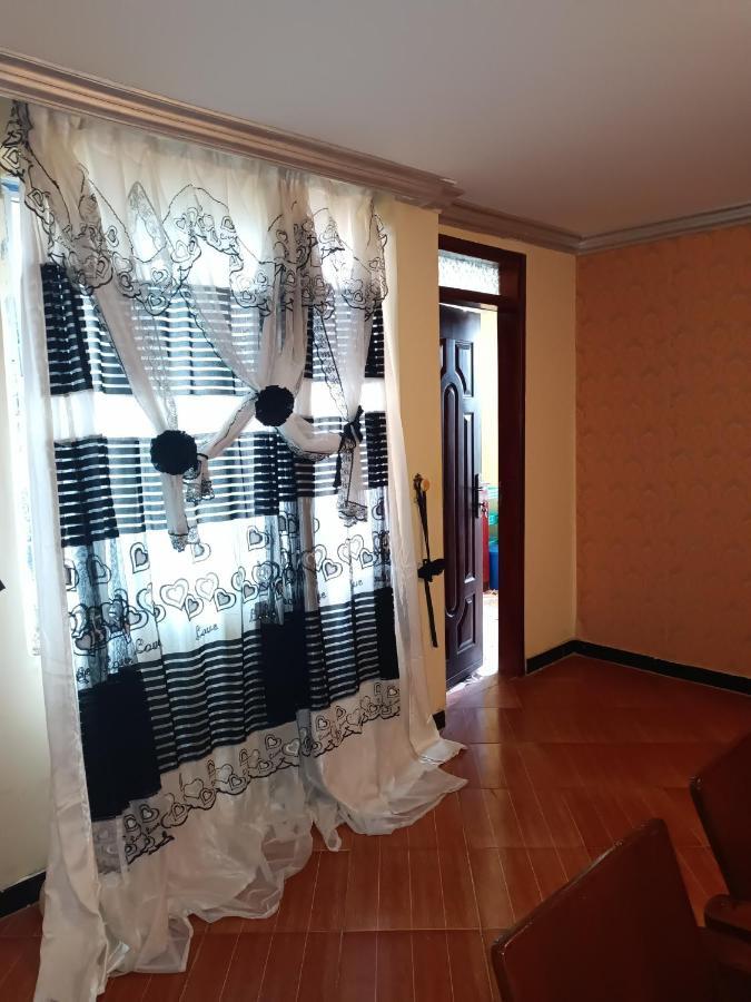 Fully Furnished Condo In The Center Of Addisz-Abeba Kültér fotó