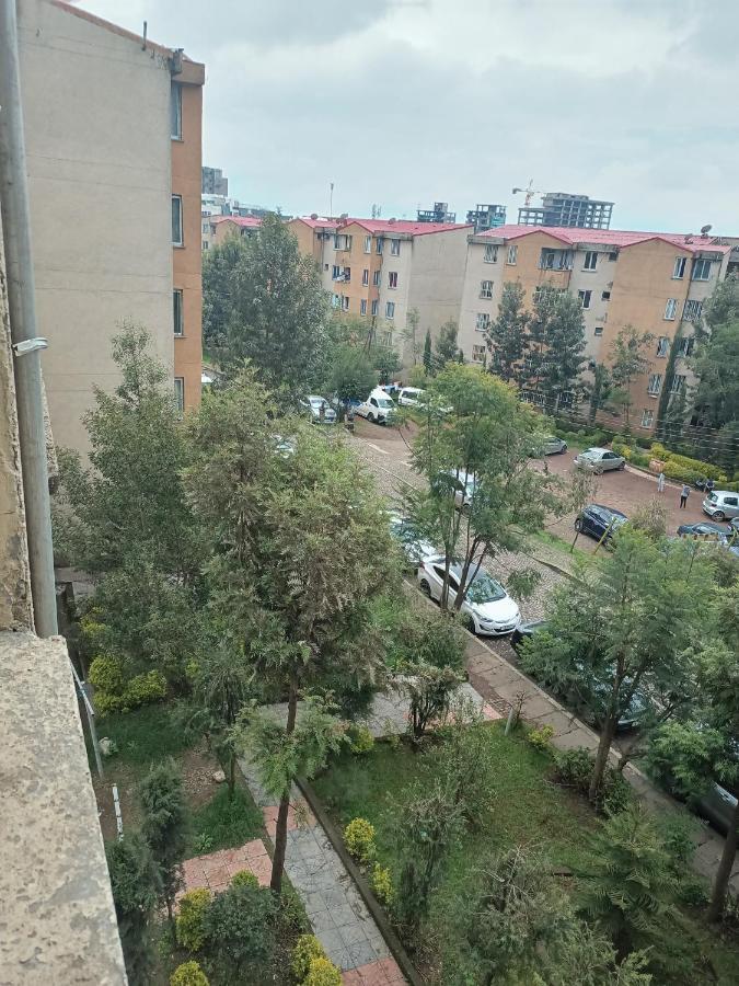 Fully Furnished Condo In The Center Of Addisz-Abeba Kültér fotó